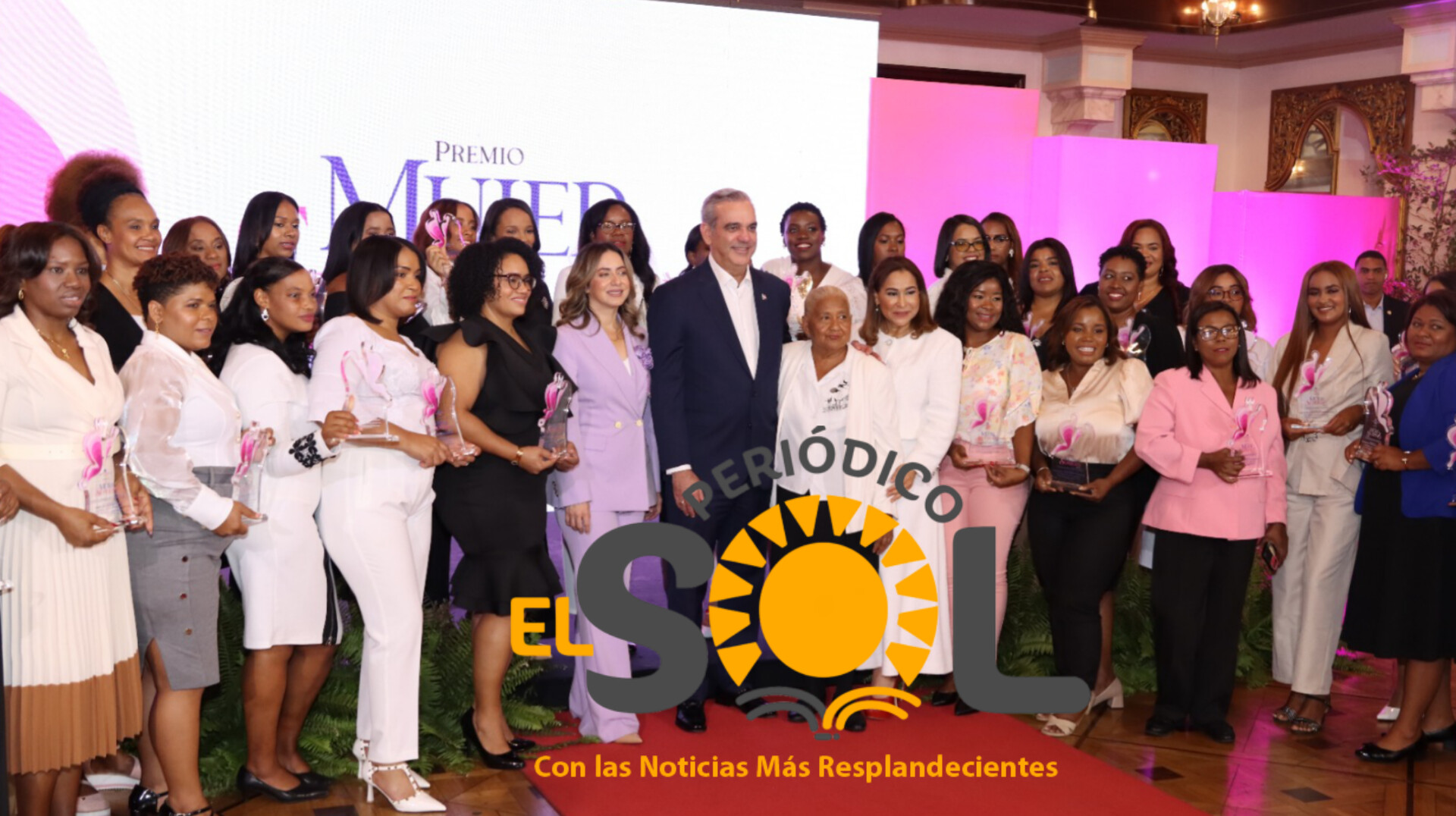 Gloria Reyes, directora general de Supérate, destacó la valentía y esfuerzo de las galardonadas; resaltó rol trascendental de instituciones aliadas.