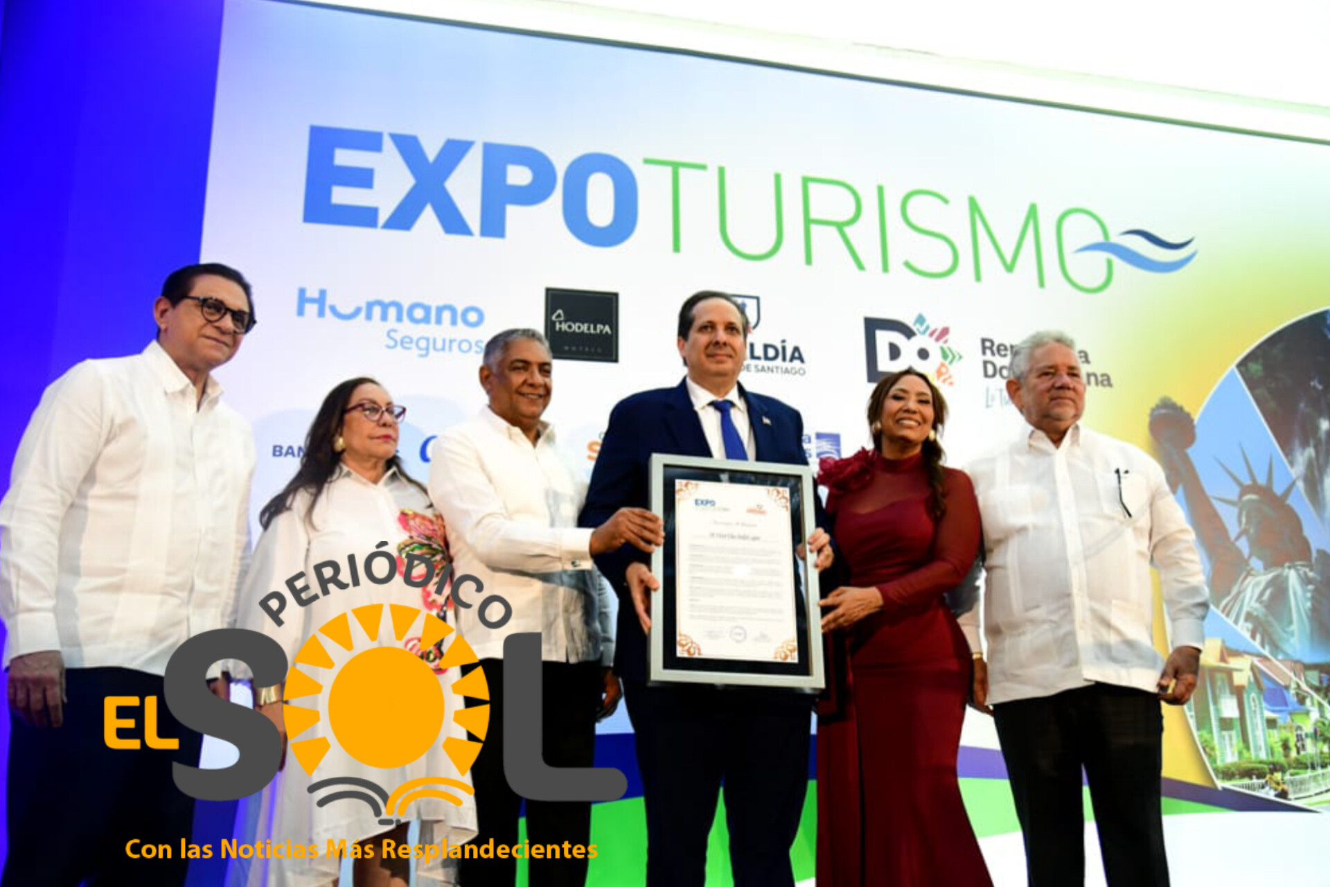 Expoturismo reconoce a Víctor Atallah por impulsar el turismo médico y fortalecer la calidad sanitaria