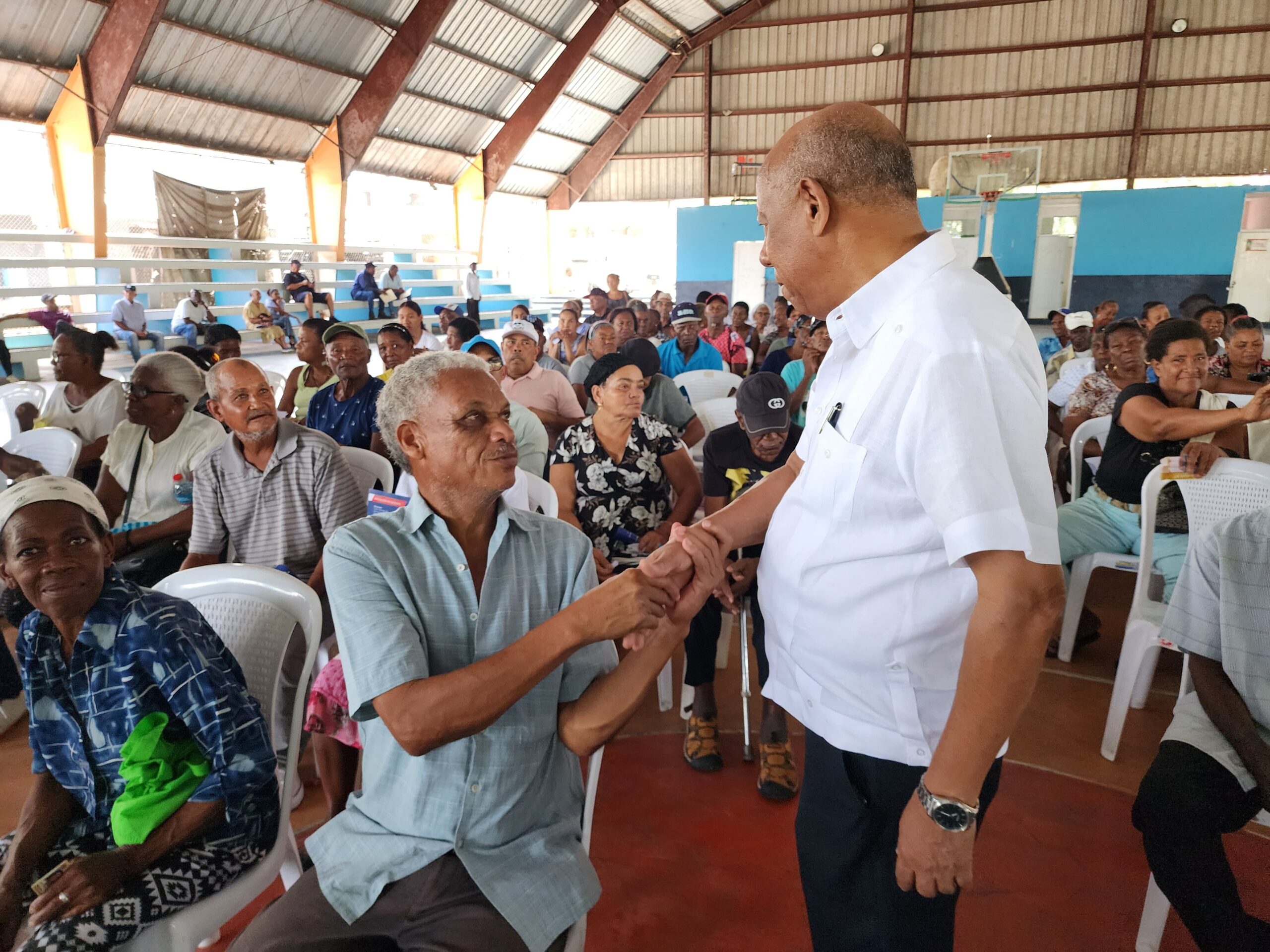 IAD, CONAPE y la Alcaldía de La Victoria encabezan jornada de inclusión social para envejecientes