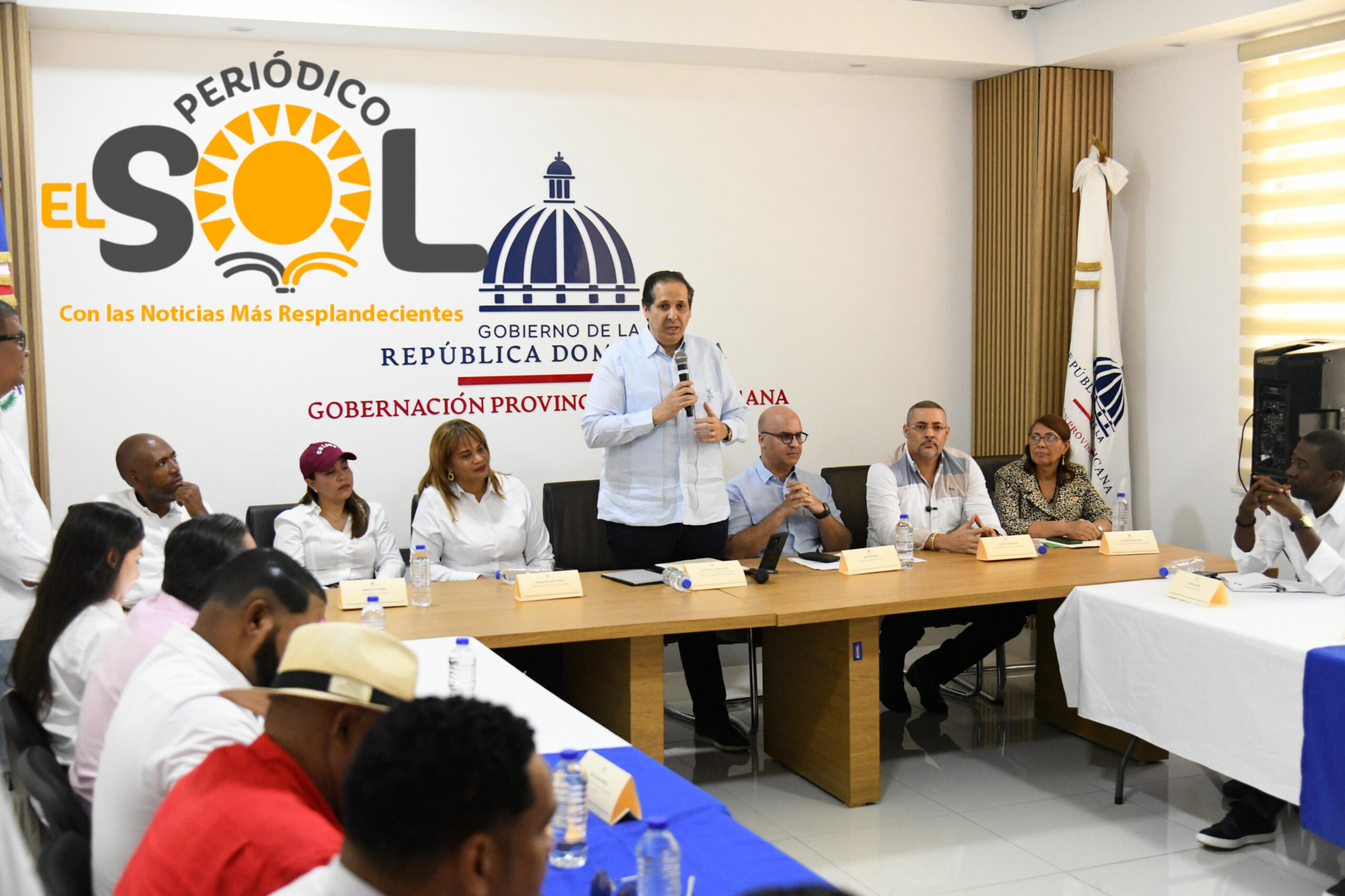 Víctor Atallah encabeza jornada de trabajo “El Gobierno en las Provincias” en La Romana