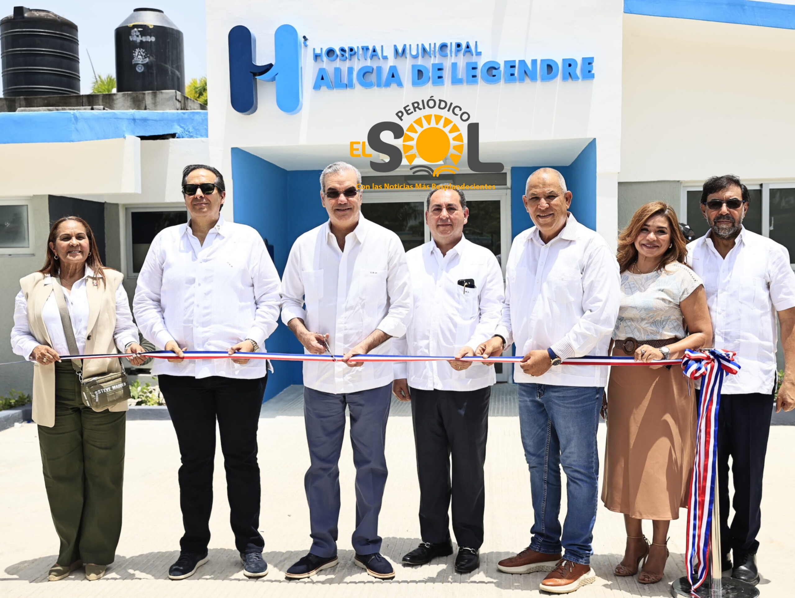 Presidente Abinader entrega remozado hospital de Villa Riva