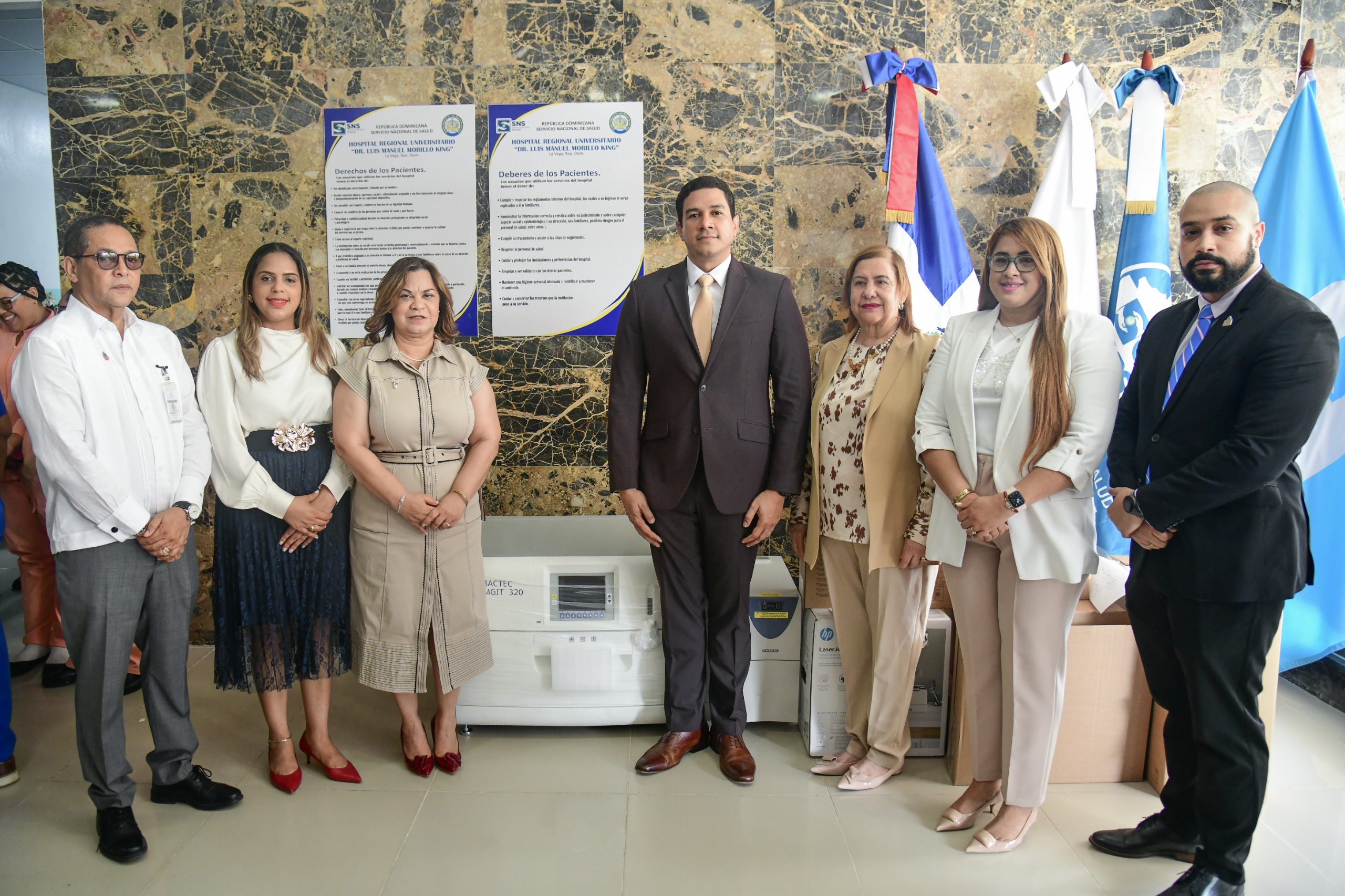 Ministerio de Salud entrega moderno equipo para diagnóstico de tuberculosis en hospital regional de La Vega