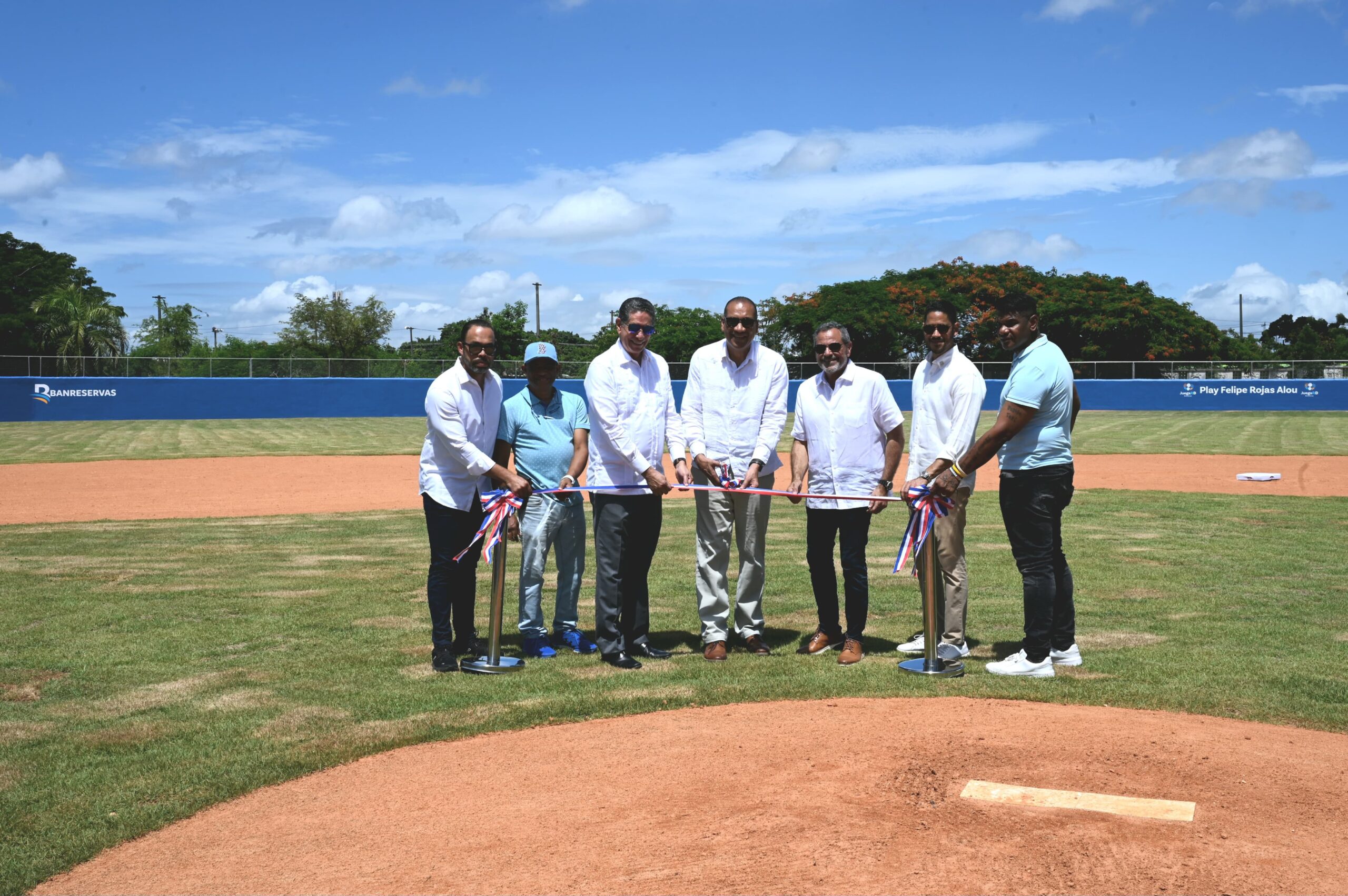 Juega RD Banreservas construye