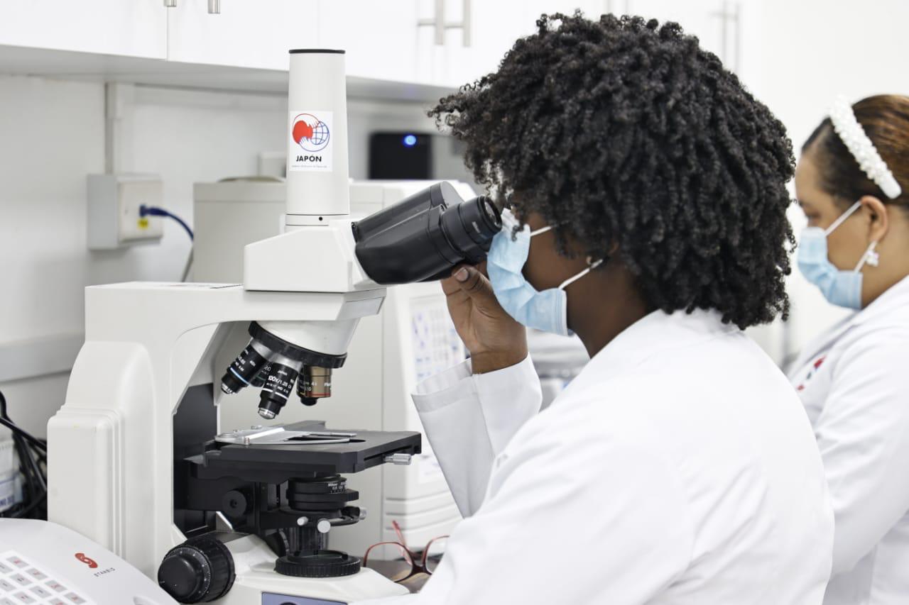 SNS amplía servicios de laboratorio clínico y diagnóstico en la Red Pública en beneficio de más de un millón de personas