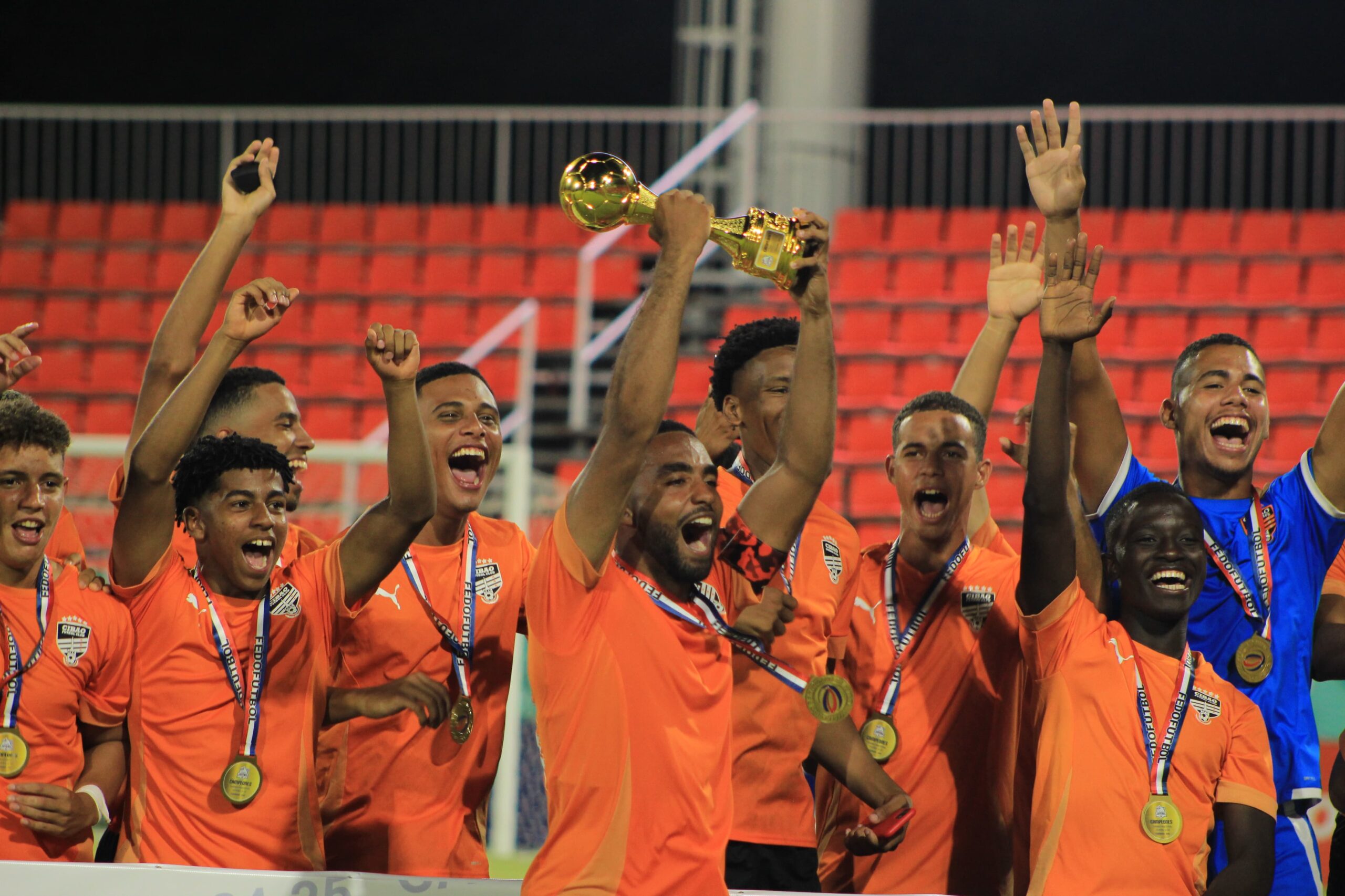 Cibao FC coronado campeón del TNAC Juvenil 2025 de la FDF – Copa Inefi