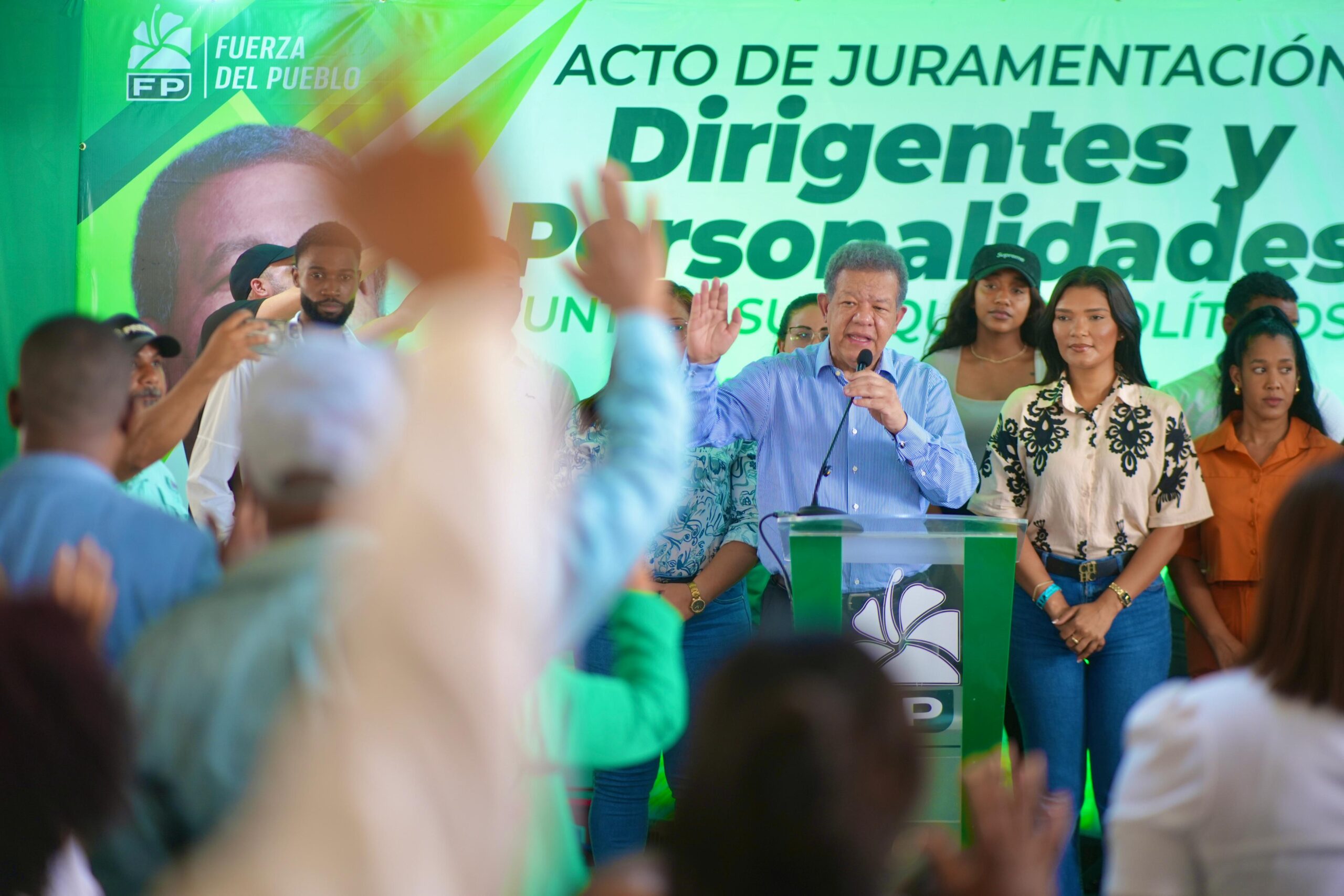Apagones prolongados, escasez de agua y altos precios de alimentos tienen al pueblo irritado, asegura Leonel Fernández