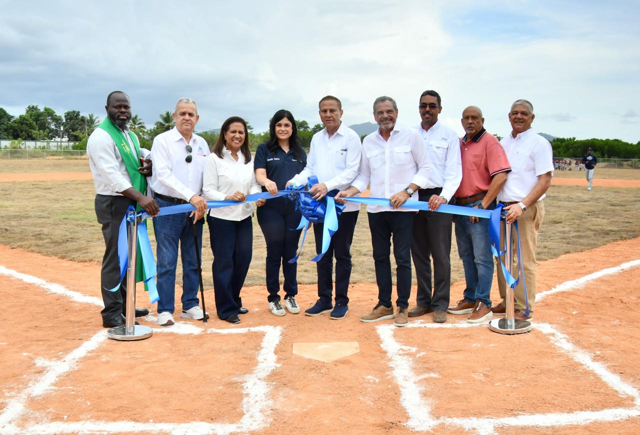 Comisionado Nacional de Béisbol resalta la inauguración del Estadio de Béisbol “Nuevos Horizontes” en Cotuí