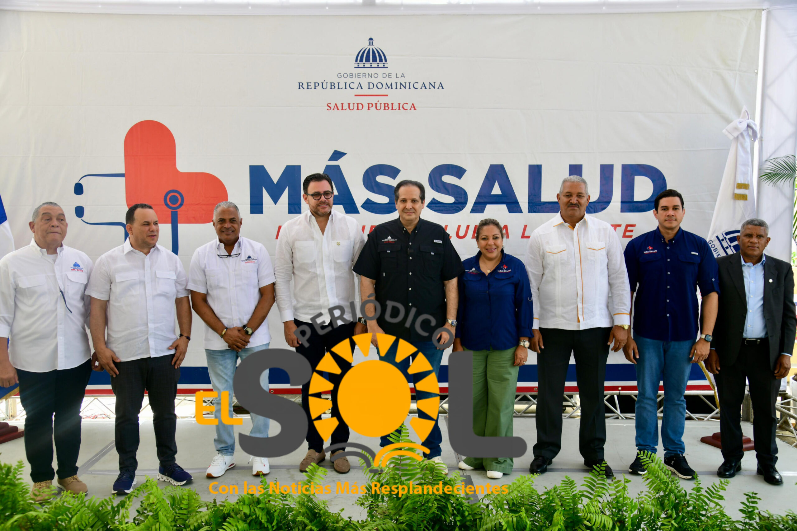 Víctor Atallah lleva jornada médica «Más Salud y Bienestar» a San José de Ocoa