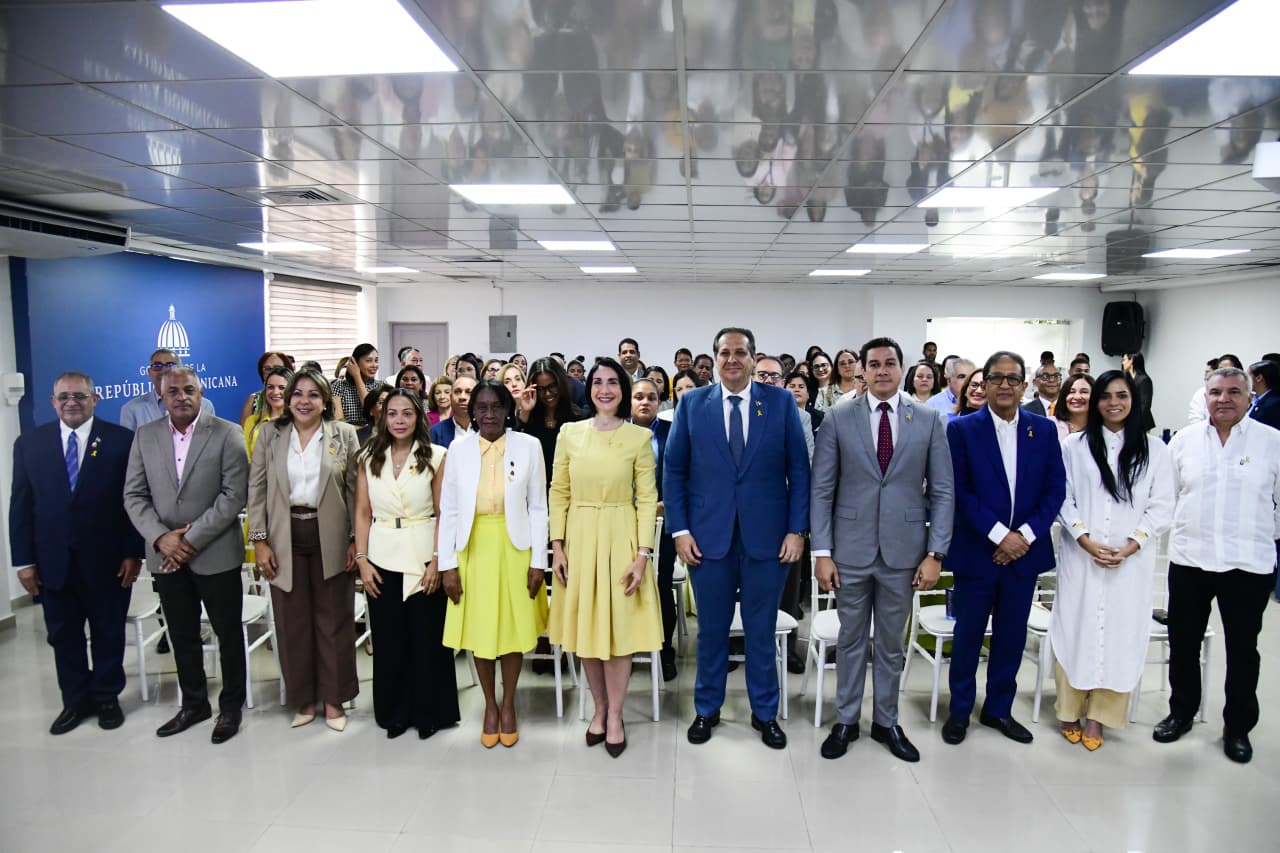 Ministerio de Salud y Primera Dama impulsan iniciativas para mejorar la atención del cáncer infantil