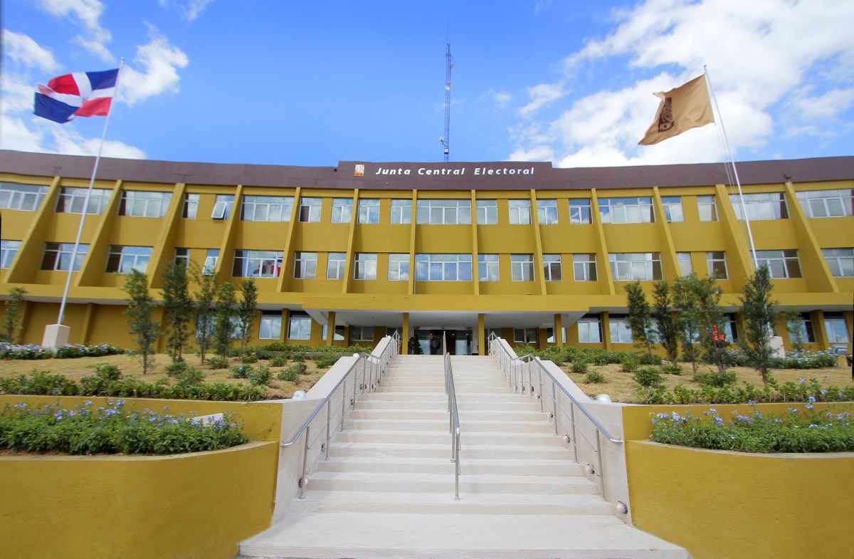 Fachada JCE (1)