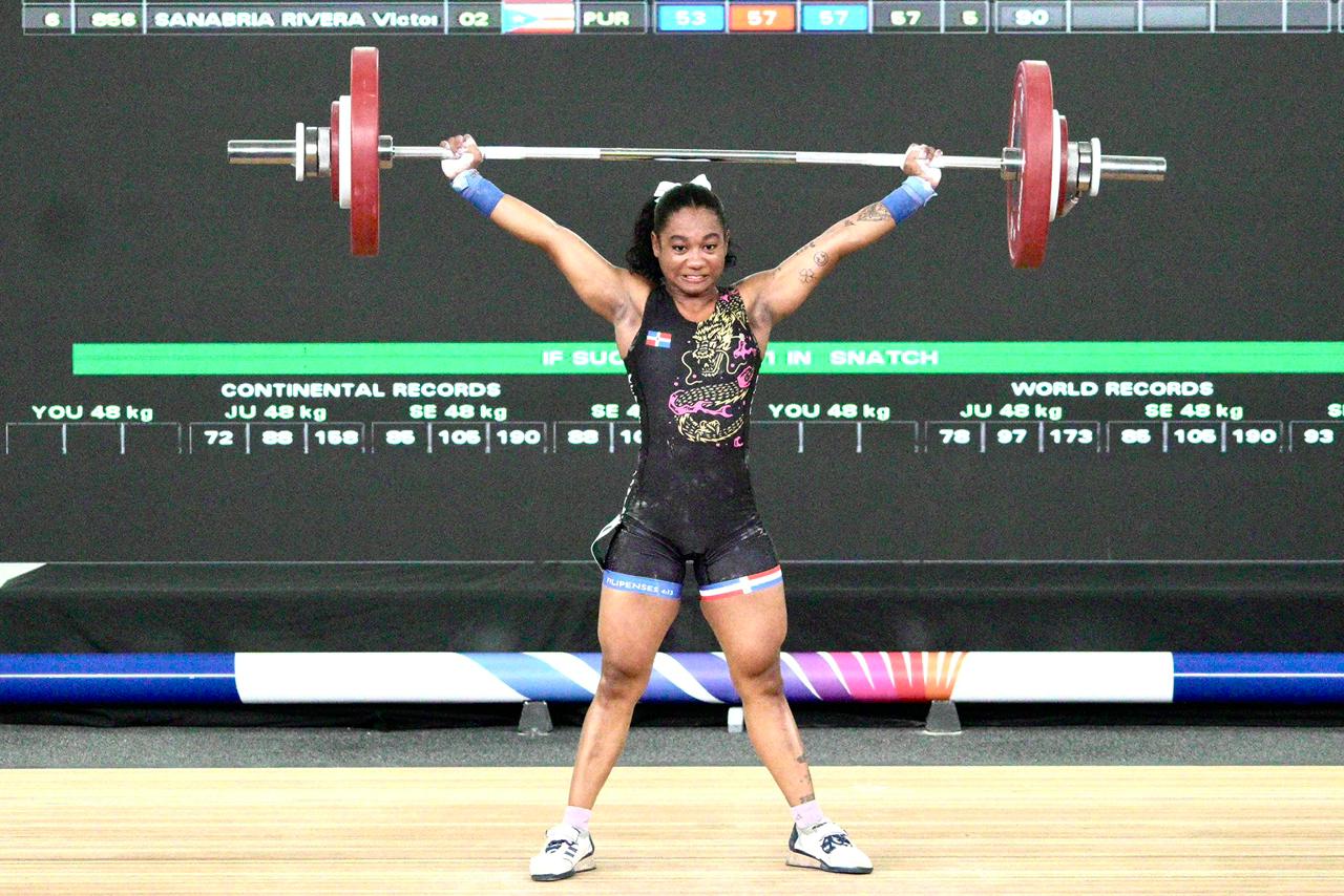 Dahiana Ortiz otorga primera medalla a RD en Centroamericanos de pesas