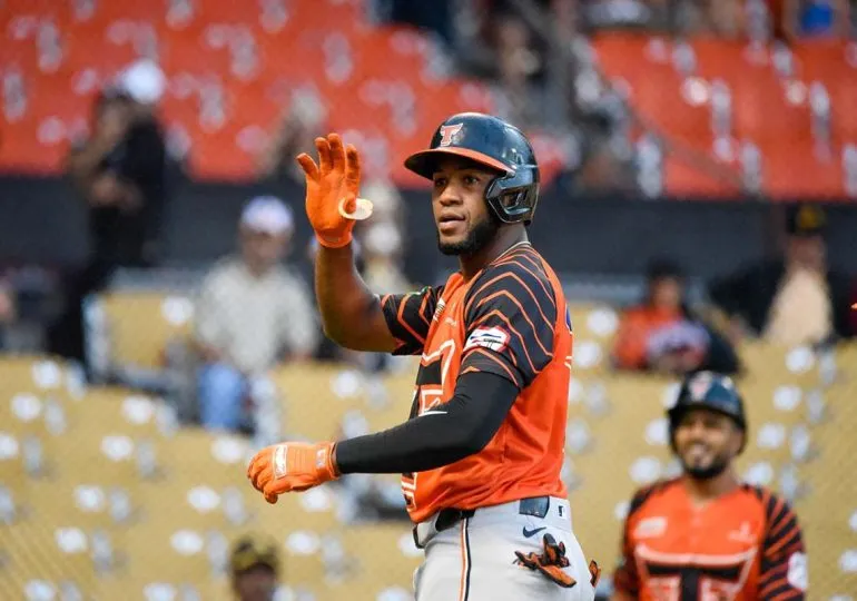 De la Cruz y Celestino hacen historia; Toros cierran temporada con victoria