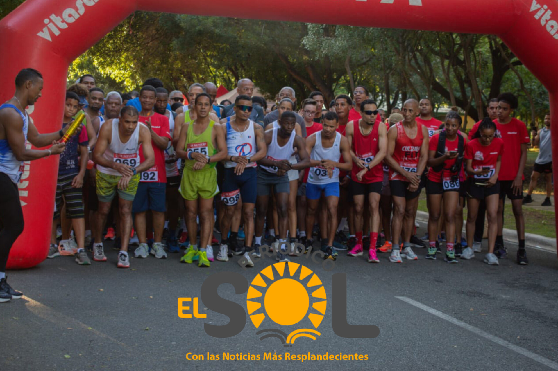 Fundación Viejas Glorias Runners celebra con éxito tradicional Encuentro Navideño 5K