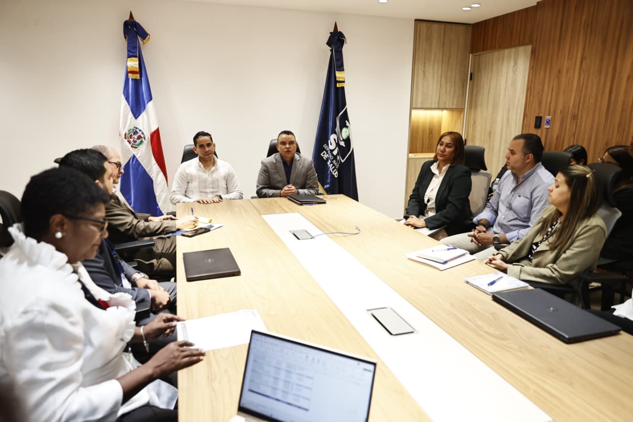 SNS y SENASA coordinan acciones para continuar fortaleciendo la atención en la Red Pública