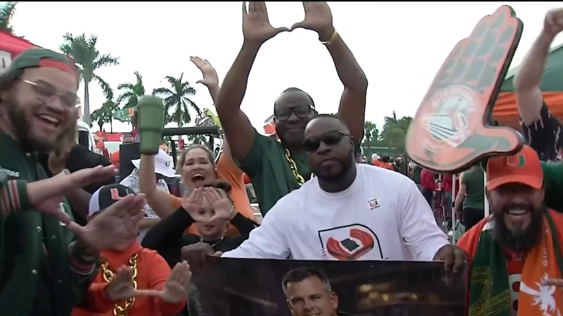 La fiesta "tailgate" en las afueras del Hard Rock Stadium