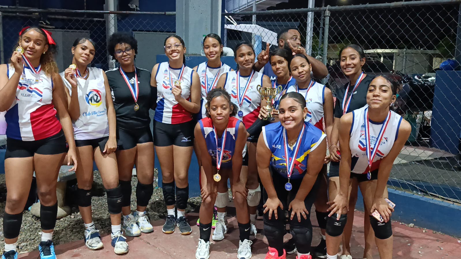 Villa Carmen vuela alto: domina la Copa Independencia 2026 y enciende la pasión por el voleibol