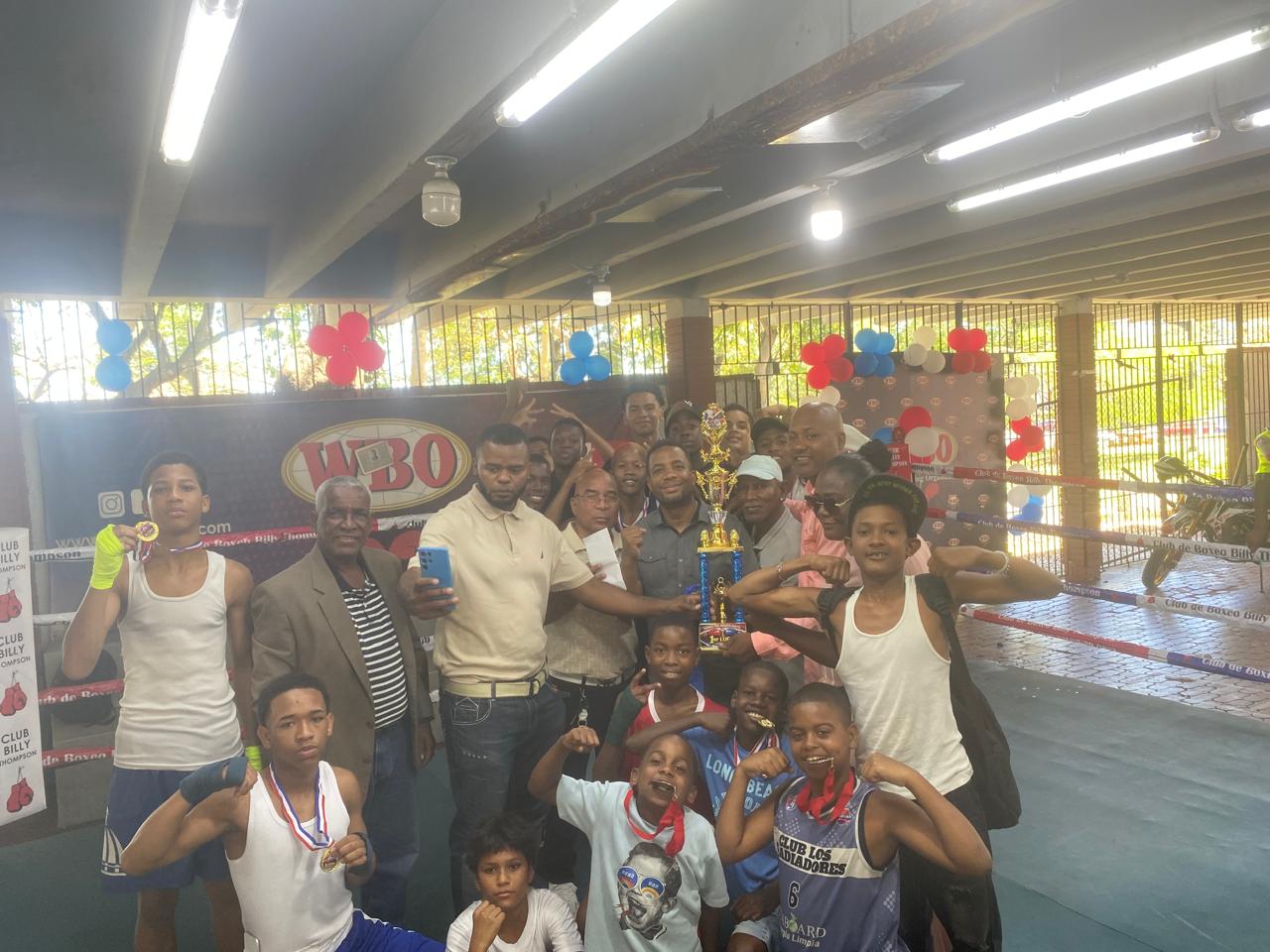 Club Billi Thomson gana torneo de boxeo pre novato mixto; Villa Francisca y Prospecto de Lucha ocupan segundo y tercer lugar