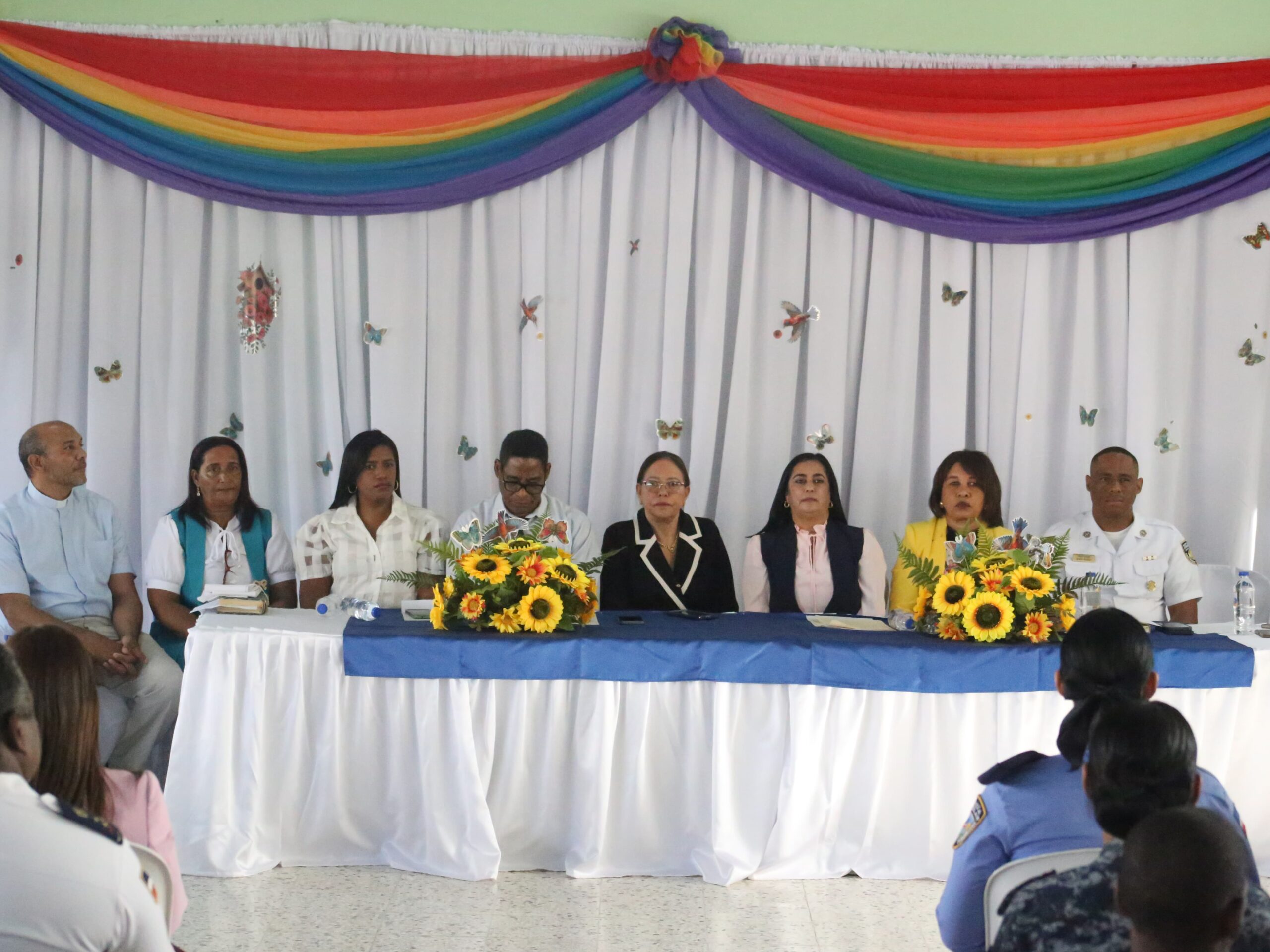 Diputada Elvira Corporán exhorta a los padres a respaldar el inicio del año escolar 2026-2027