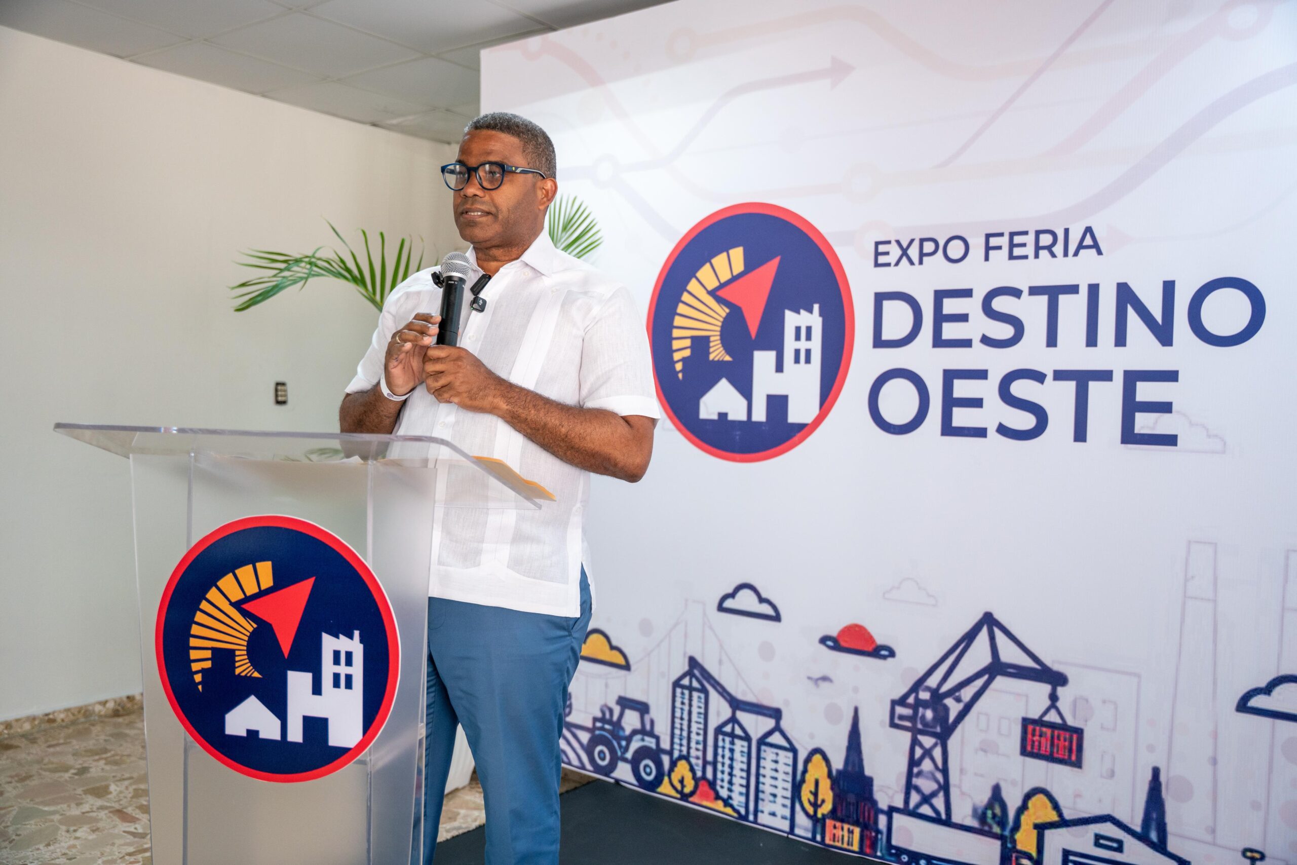Robert Polanco destaca vínculo entre inclusión social, capacitación y generación de ingresos para impulsar el desarrollo productivo