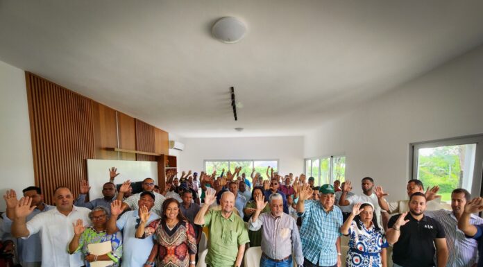 Sector Externo de la Fuerza Del Pueblo Juramenta Estructura Provincial en Sánchez Ramírez