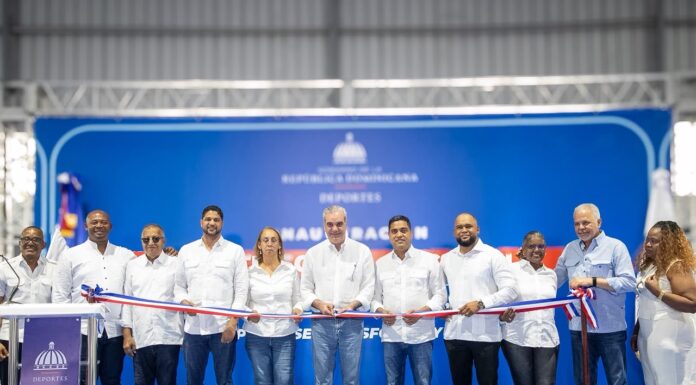 Presidente Abinader entrega moderno techado multiuso que impulsa el deporte y la recreación juvenil en Bajos de Haina