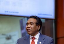 Senador Félix Bautista deposita proyecto de ley que busca eliminar el método D’Hondt