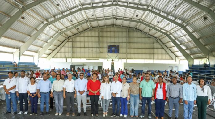 Supérate reafirma en Pedernales su compromiso con la protección social y el desarrollo integral de las familias