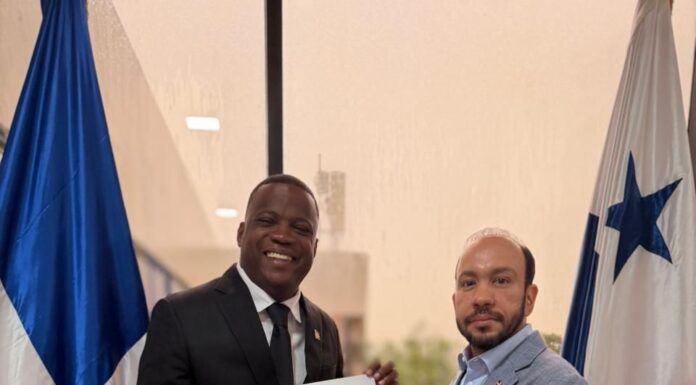 Robert Martínez asume como vicecónsul encargado del Departamento de Captura de Visas del Consulado Dominicano en Panamá
