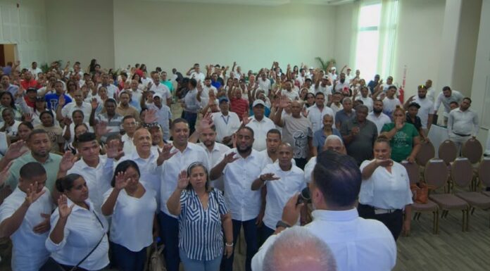 Leito Aguilera juramenta estructura de apoyo a David Collado en la Región Norte 2
