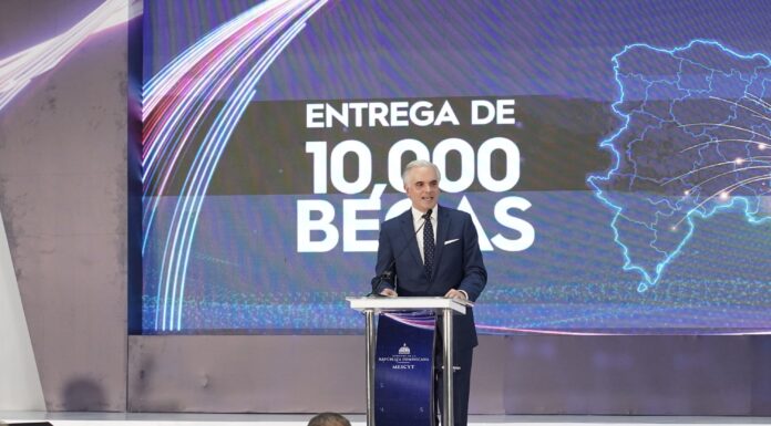 Luis Miguel De Camps destaca nuevas oportunidades para que estudiantes continúen su formación tras concluir el bachillerato