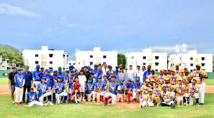 Academia Los Vecinitos de Ciudad Juan Bosch se corona campeón de la Copa Macarrulla 2026