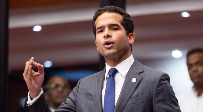 Omar Fernández rechaza enseñanza de creole en las escuelas dominicanas