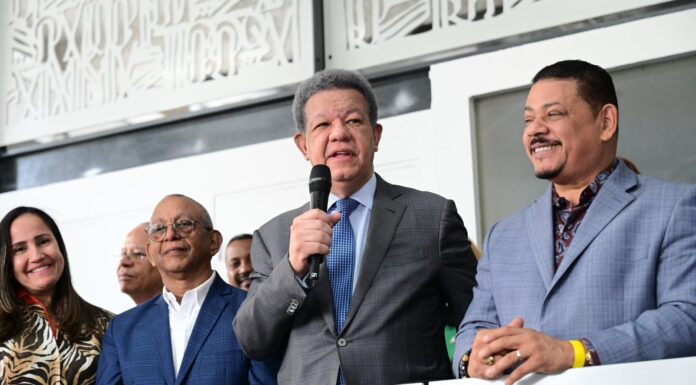 Leonel Fernández encabezará este domingo juramentación de nuevos miembros de la FP en Pensilvania
