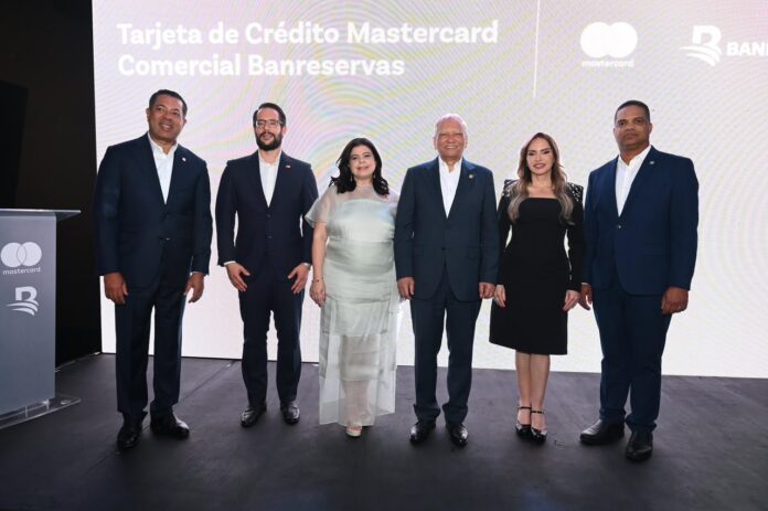 1 Banreservas y Mastercard tarjeta empresarial