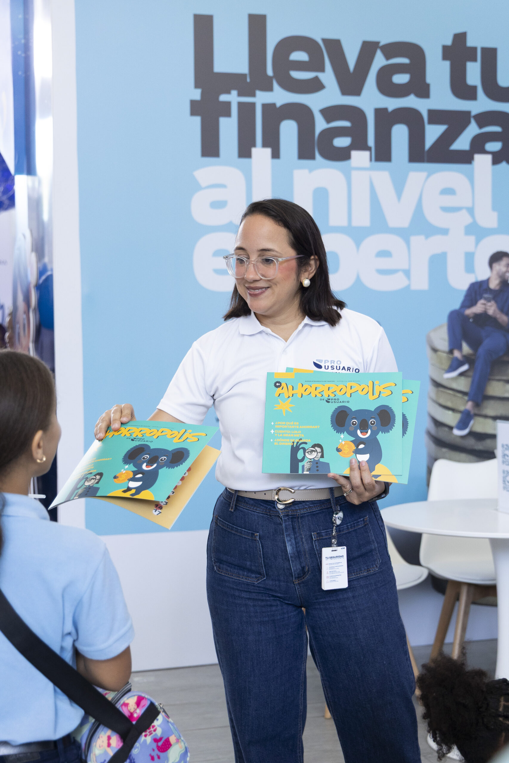 Superintendencia de Bancos (SB) promueve educación financiera en la XXVIII Feria Internacional del Libro Santo Domingo 2026