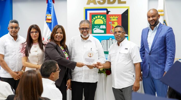 Desarrollo de la Comunidad impulsa el emprendimiento con la capacitación de residentes en SDE