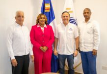 Administradora del Merca Santo Domingo, Mariana Távarez, gestiona con ministro de Vivienda reconstrucción de nave afectada por incendio