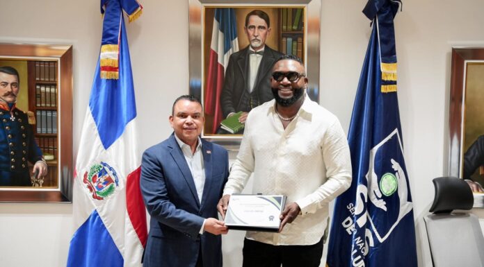 David Ortiz invita a la ciudadanía a participar en la gran Caminata por la Salud Mental
