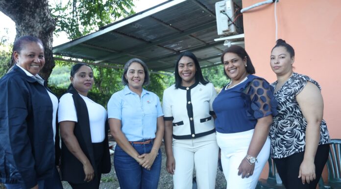 La fuerza femenina de Carolina Mejía se organiza y crece en todo el territorio nacional