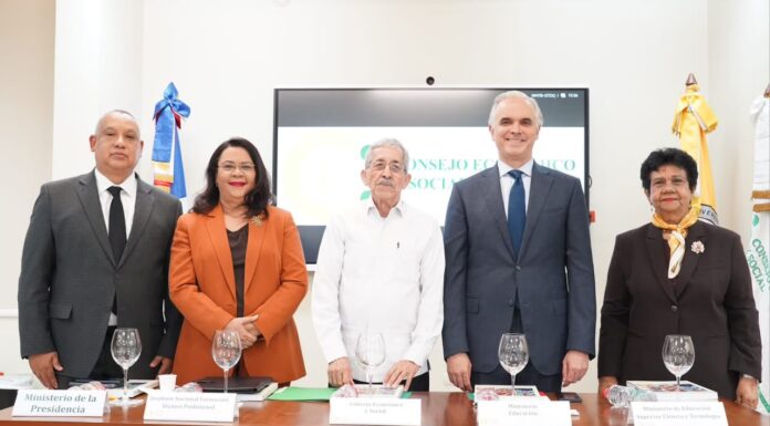 Ministro De Camps participa en asamblea del Pacto Educativo y destaca comisión creada por el Consejo Nacional de Educación