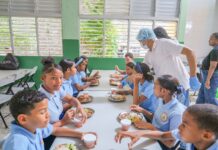 En el Día Mundial de la Alimentación, el INABIE destaca cómo se desarrollan las recetas del menú escolar destinadas a más de 2.1 millones de beneficiarios