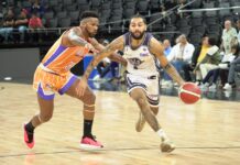 Richardson, Zarzuela y Fulgencio llevan a El Millón al tercer lugar en triunfo ante a Huellas del Siglo en el 50 TBS Distrito 2026