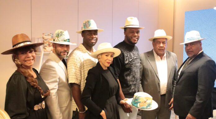 Marea New York presentó su línea de sombreros con arte dominicano en RD Fashion Week