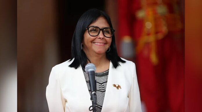 Delcy Rodríguez sigue los pasos de Maduro y adelanta la Navidad en Venezuela al 1 de noviembre